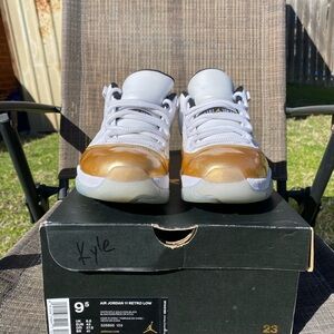 Jordan Kids Sneakers - White and Gold